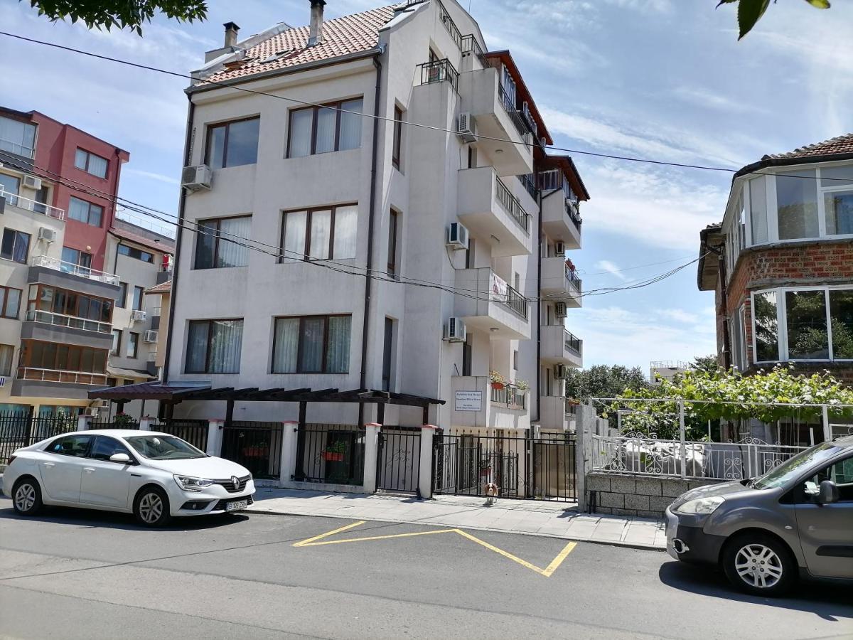 White Home-Apartament Burgas Exterior photo
