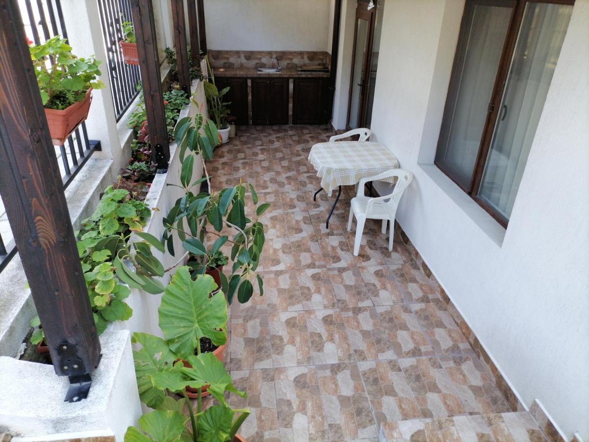 White Home-Apartament Burgas Exterior photo