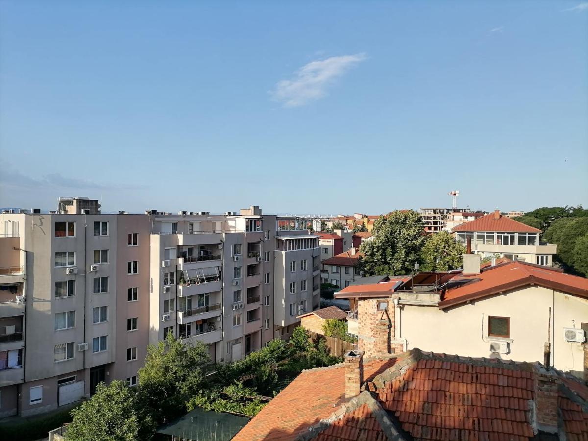 White Home-Apartament Burgas Exterior photo